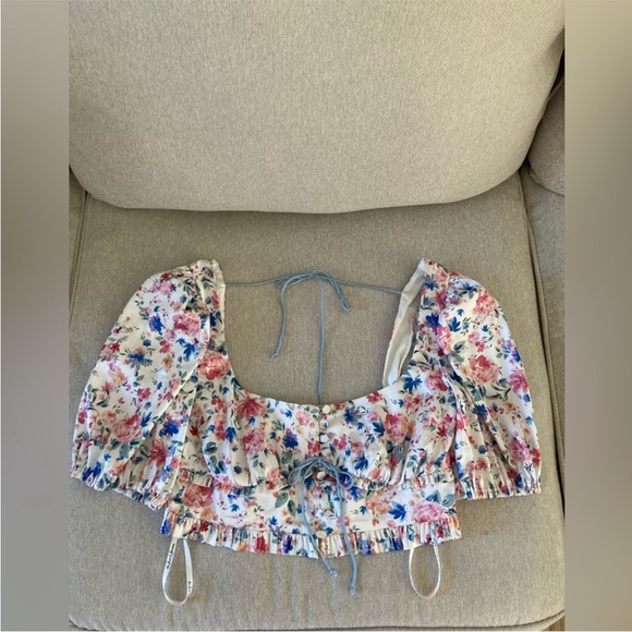 For Love & Lemon Top Size Small NWOT Beautiful Sexy Floral Crop Top Ruffle - Picture 5 of 13